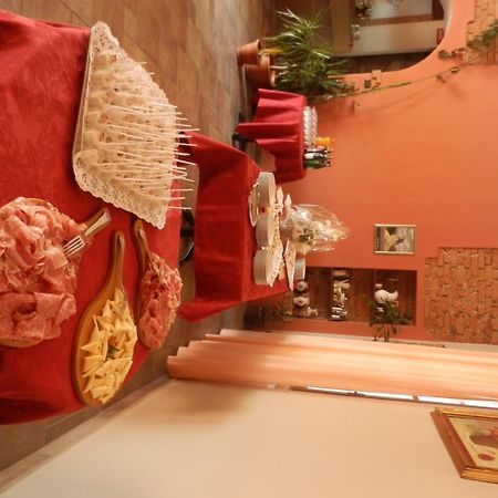 Albergo Ristorante Monterosa Ameno Exterior foto